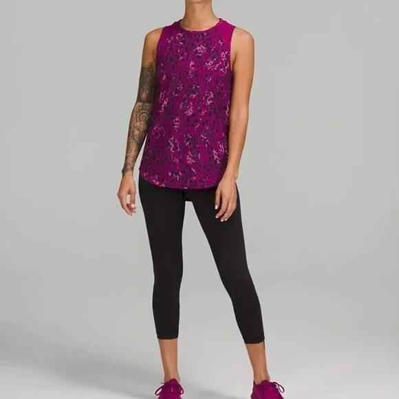 lululemon athletica Tops - Lululemon Sculpt Tank Top Back Vent Mesh Cheetah Magenta Purple Women's Size 2